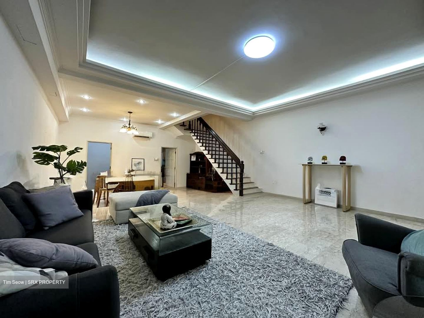 Fowlie Road (D15), Terrace #560680491